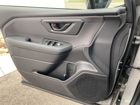 Used 2026 Subaru Forester Premium image 17