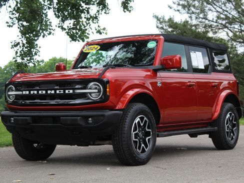 Used 2024 Ford Bronco Outer Banks AWD/4WD image 4