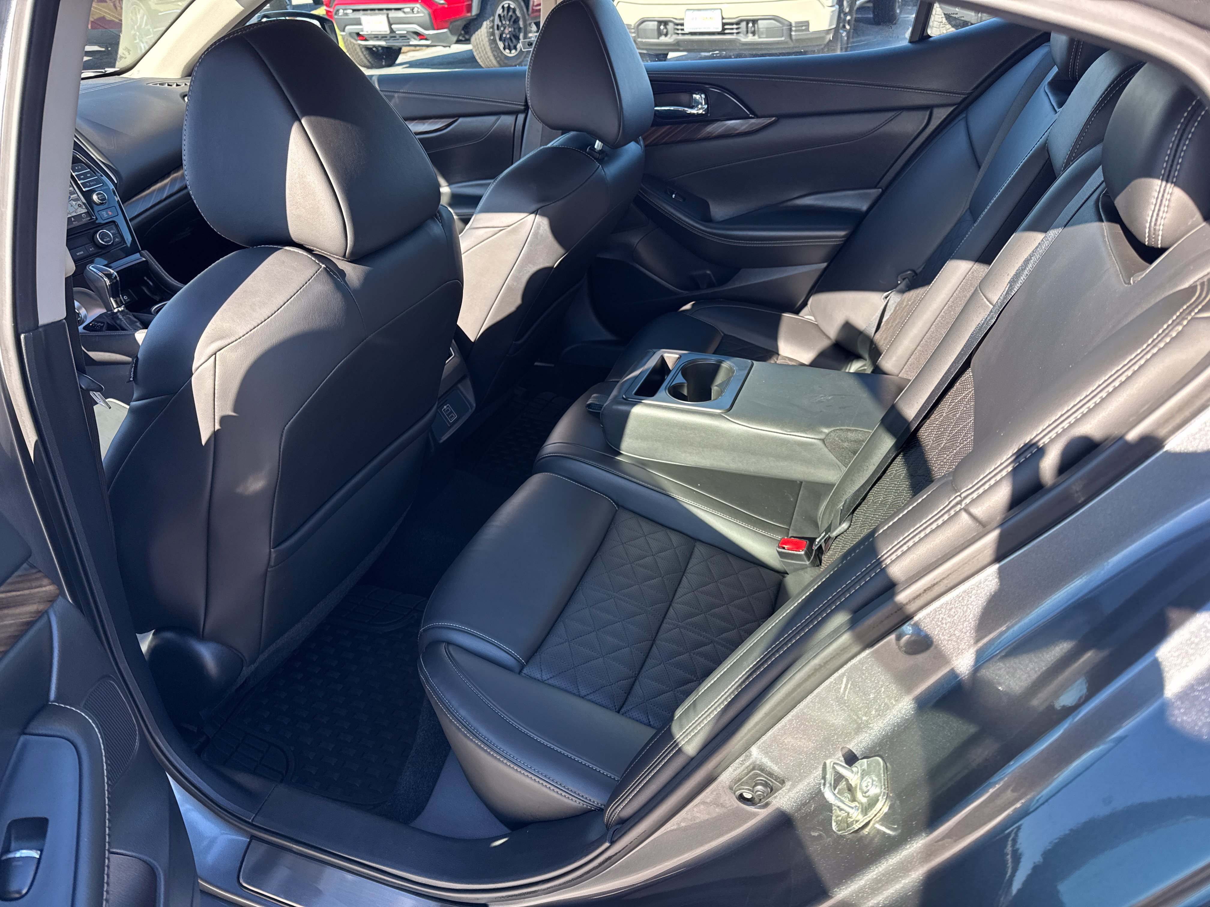 Used 2018 Nissan Maxima Platinum FWD image 12