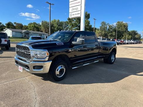 Used 2024 RAM 3500 Tradesman w/ Chrome Appearance Group AWD/4WD image 1