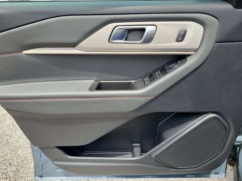 New 2026 Ford Explorer Active RWD image 23