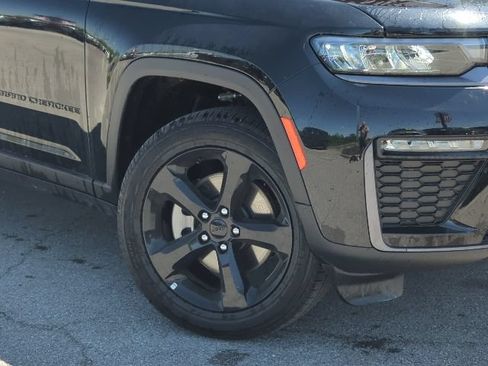 New 2026 Jeep Grand Cherokee L Limited w/ Limited Altitude Package AWD/4WD image 2