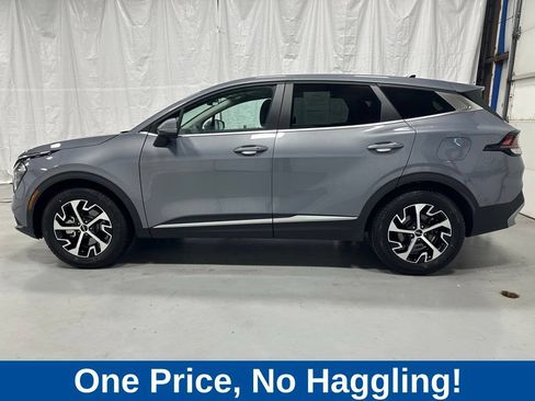 Used 2023 Kia Sportage EX FWD image 4