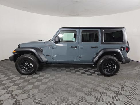 Used 2026 Jeep Wrangler Unlimited Sport AWD/4WD image 7