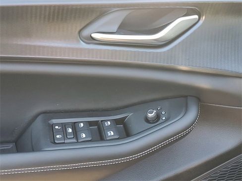 New 2025 Jeep Grand Cherokee L Altitude image 18