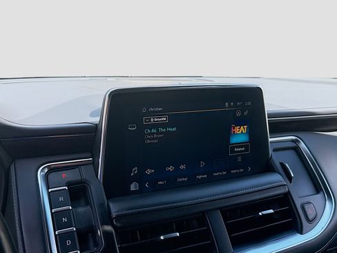 Used 2022 Chevrolet Tahoe LT w/ Luxury Package RWD image 10