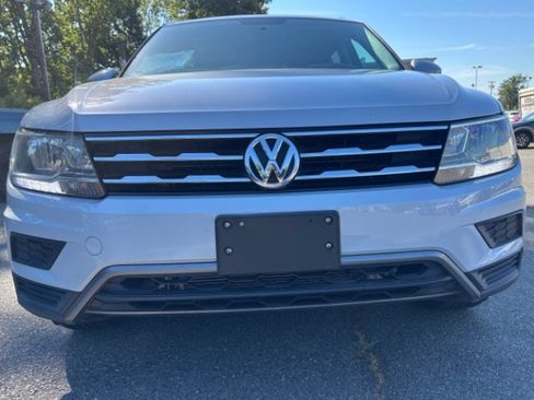 Used 2018 Volkswagen Tiguan S FWD image 2