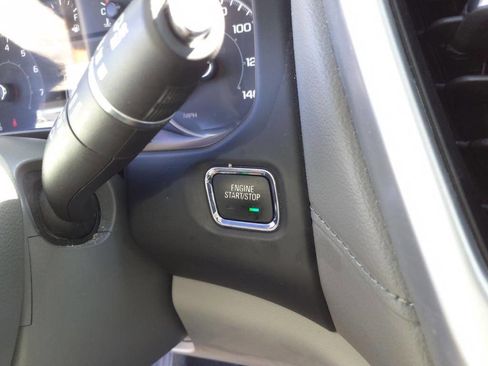 Used 2019 GMC Acadia SLE image 23