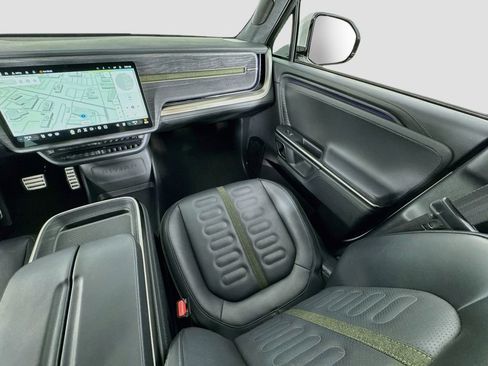 Used 2024 Rivian R1S Adventure AWD/4WD image 17