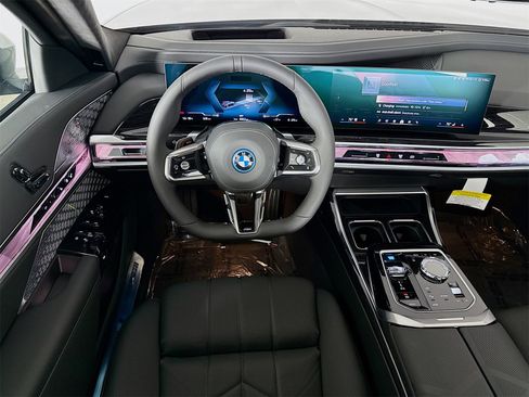 New 2026 BMW i7 xDrive60 image 24