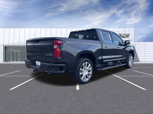 Used 2022 Chevrolet Silverado 1500 High Country w/ High Country Premium Package image 8
