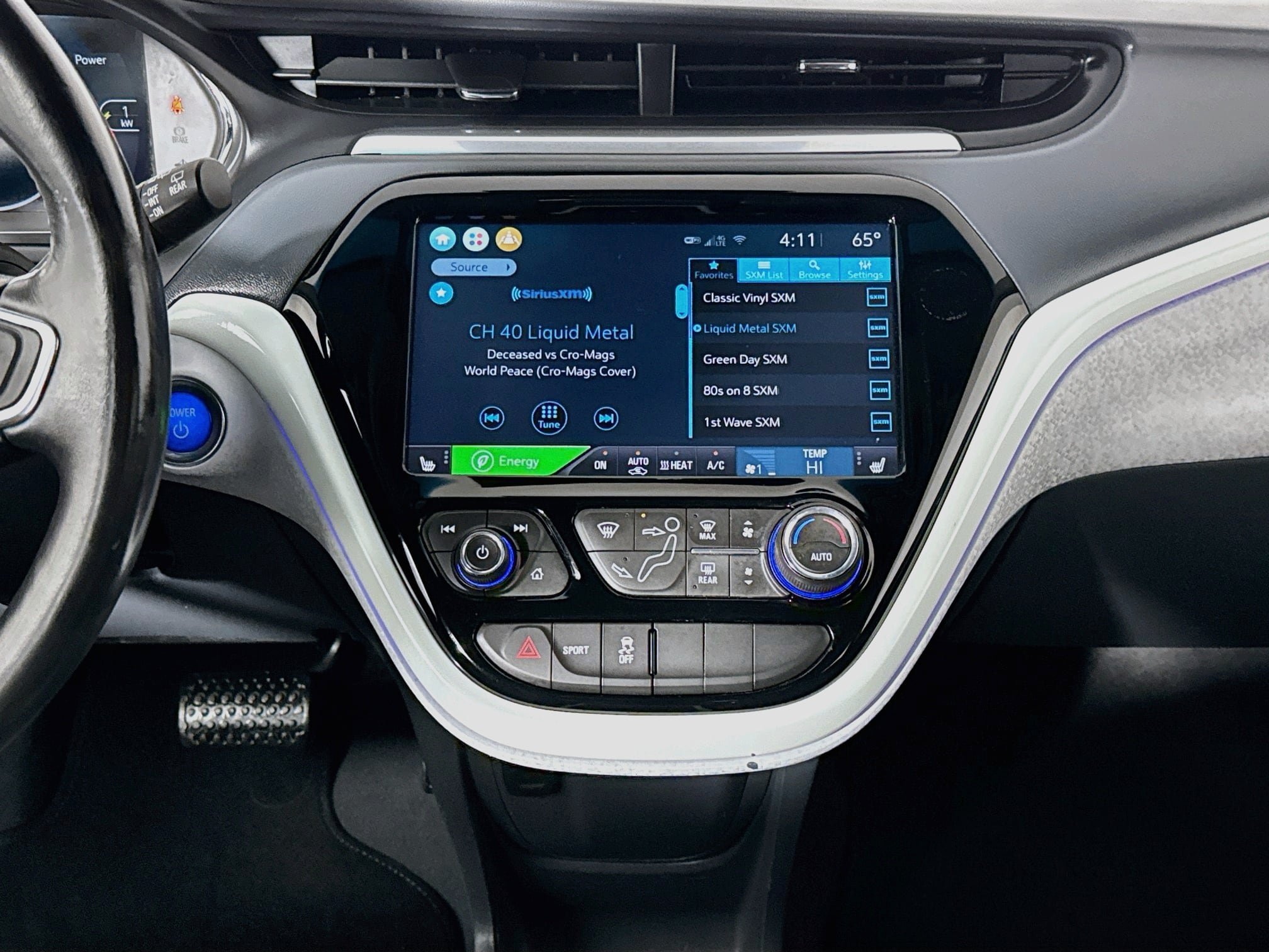 Used 2021 Chevrolet Bolt Premier w/ Infotainment Package FWD image 26