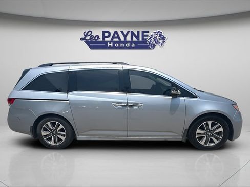 Used 2016 Honda Odyssey Touring Elite image 9