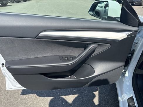 Used 2023 Tesla Model 3 Standard Range RWD image 24