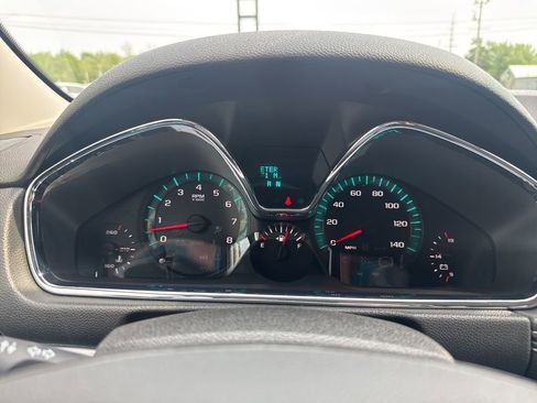 Used 2016 Chevrolet Traverse LT FWD image 32