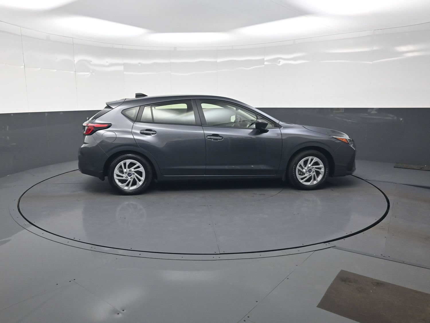 Used 2024 Subaru Impreza 2.0i AWD/4WD image 2