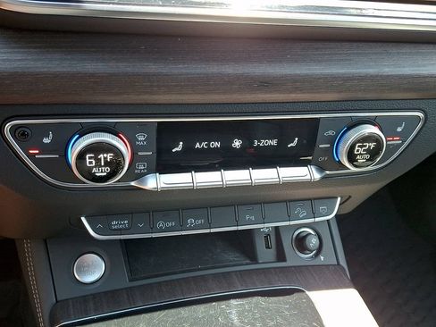 Certified 2023 Audi Q5 2.0T Premium Plus w/ Premium Plus Package AWD/4WD image 18