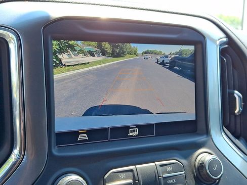 Certified 2021 Chevrolet Silverado 1500 RST AWD/4WD image 15