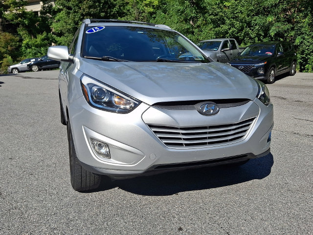 Used 2015 Hyundai Tucson SE AWD/4WD image 3