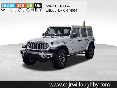 Certified 2024 Jeep Wrangler Unlimited Sahara w/ Technology Group AWD/4WD image 1