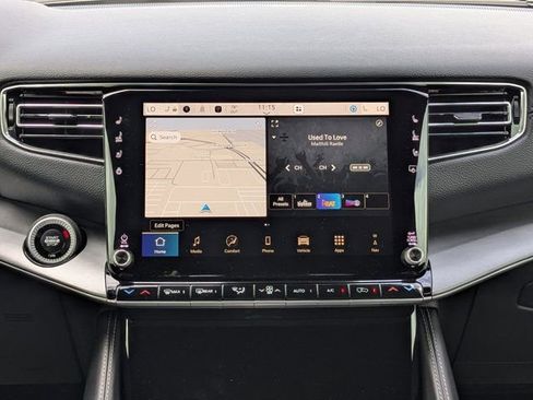 New 2026 Jeep Grand Wagoneer 2WD w/ 8-Passenger Seating Package image 21