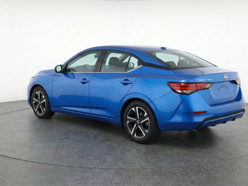 Used 2025 Nissan Sentra SV FWD image 6