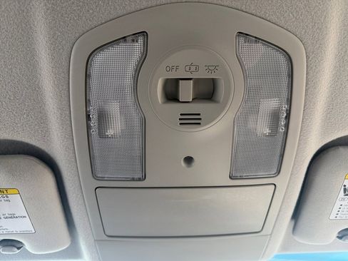 Used 2013 Toyota Prius Three image 23