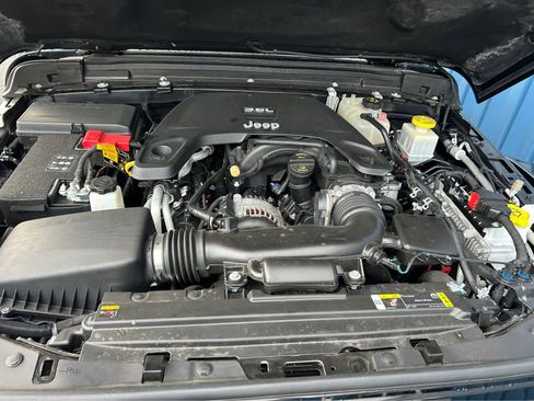 Used 2021 Jeep Gladiator Rubicon w/ LED Lighting Group image 6