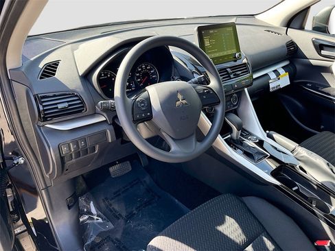 New 2026 Mitsubishi Eclipse Cross LE image 9
