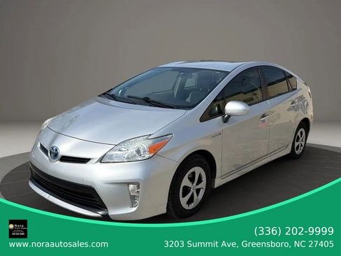 Used 2014 Toyota Prius Three FWD image 1