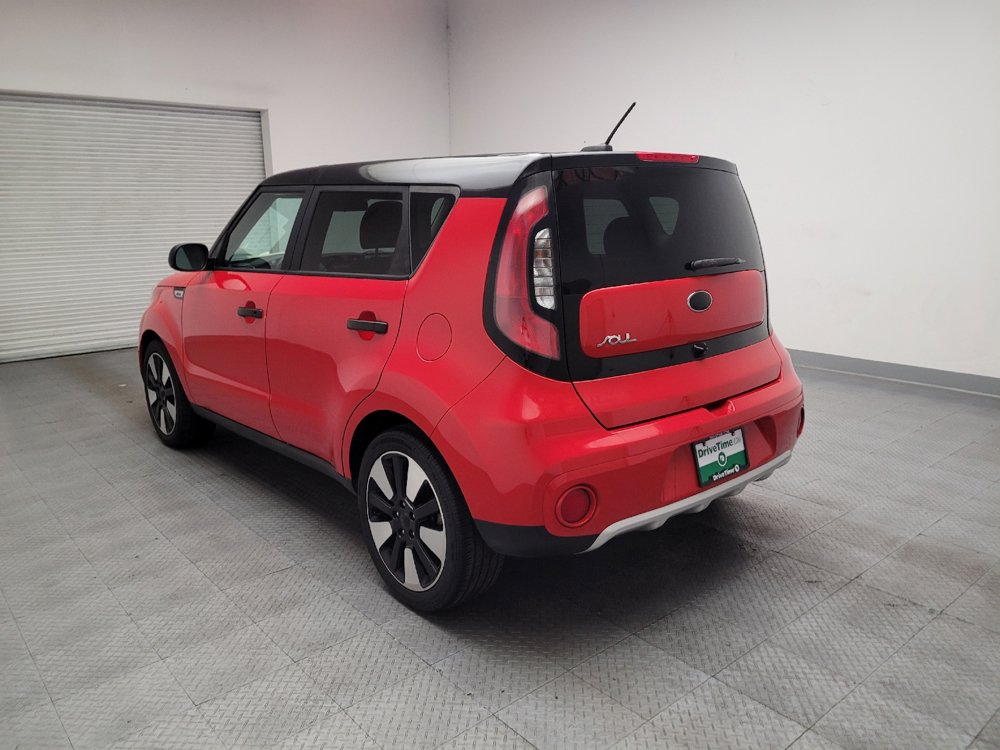 Used 2017 Kia Soul + w/ Designer's Package FWD image 5