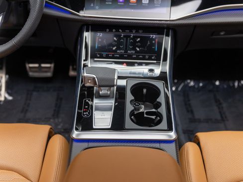 Used 2025 Audi RS Q8 performance image 9