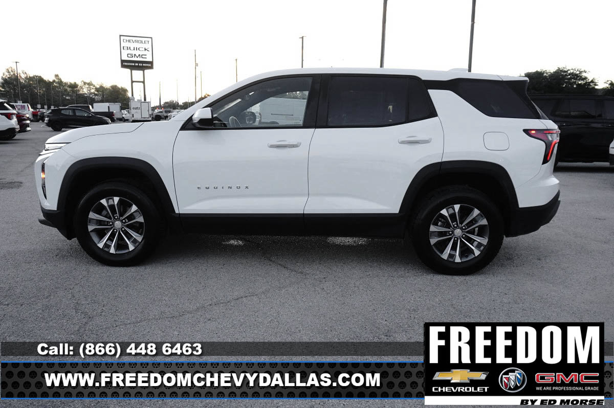 Used 2026 Chevrolet Equinox LT w/ Convenience Package II FWD image 4