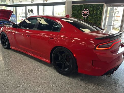 Used 2021 Dodge Charger R/T RWD image 3