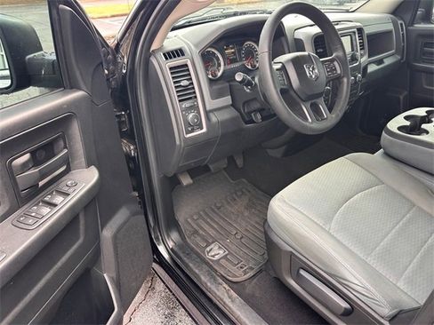 Used 2017 RAM 1500 Express w/ Black Ram 1500 Express Group image 9