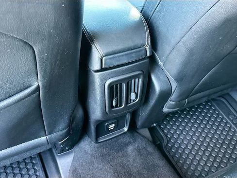 Used 2018 Jeep Compass Latitude w/ Cold Weather Group image 23