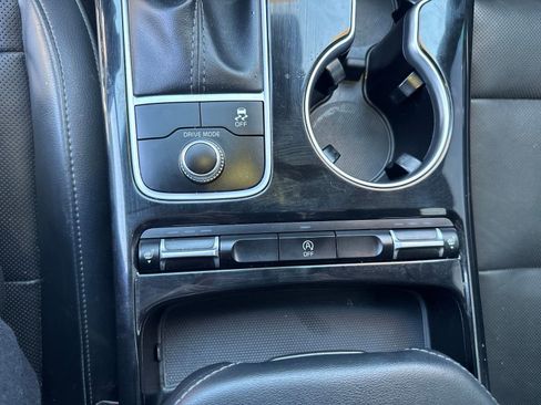 Used 2020 Kia Stinger GT-Line RWD image 23