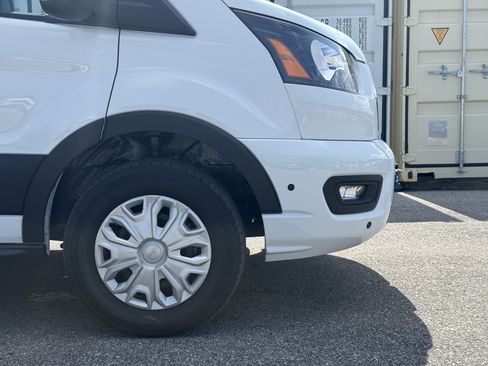 Used 2025 Ford Transit 350 XLT RWD image 11