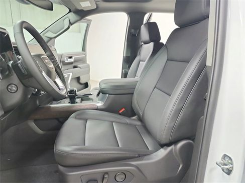 New 2026 GMC Sierra 1500 SLT w/ SLT Premium Plus Package image 19