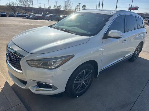 Used 2017 INFINITI QX60 FWD w/ Premium Plus Package image 3