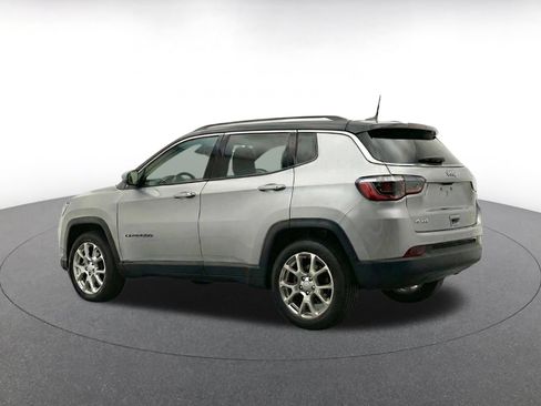 Used 2025 Jeep Compass Limited AWD/4WD image 7