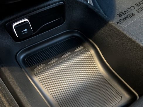 New 2026 Chrysler Voyager LX FWD image 34