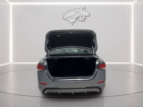 Used 2024 Nissan Sentra SV FWD image 9