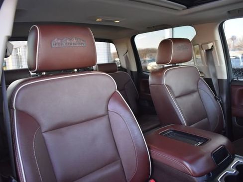 Used 2016 Chevrolet Silverado 1500 High Country image 45