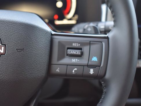 New 2026 Nissan Pathfinder SL FWD image 36