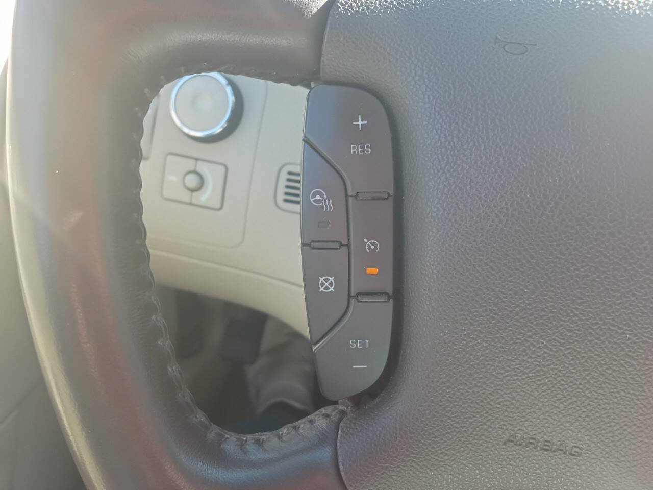 Used 2010 Cadillac DTS Luxury FWD image 20