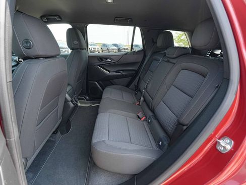 Used 2026 Chevrolet Equinox LT AWD/4WD image 19