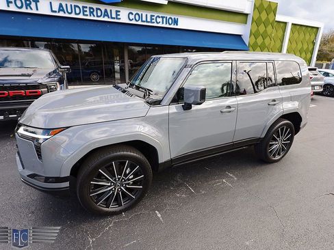 Used 2025 Lexus GX 550 image 39