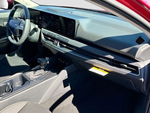 New 2026 Kia K4 LXS image 26
