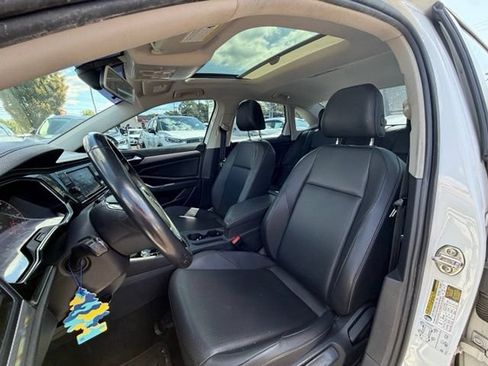 Used 2019 Volkswagen Jetta SE FWD image 19